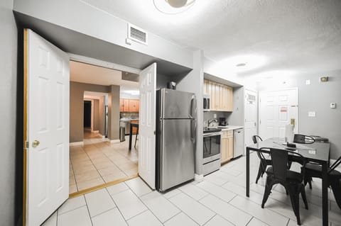 Three Bedroom Fountain View | Private kitchen | Fridge, microwave, oven, stovetop