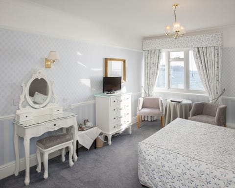 Classic Double Room, 1 Double Bed, Sea View | Individually decorated, desk, iron/ironing board, free cribs/infant beds