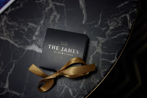 Hypo-allergenic bedding, minibar, in-room safe, blackout drapes