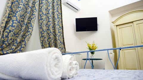 Deluxe Double Room | Premium bedding, desk, free WiFi