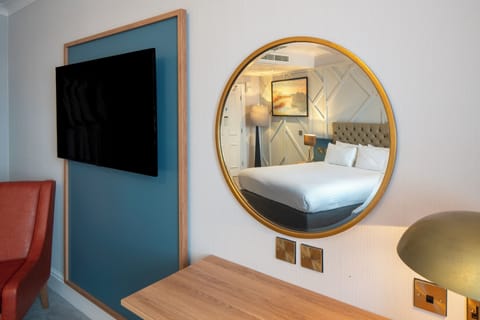 Family Room, 2 Double Beds, Non Smoking | Desk, iron/ironing board, free WiFi, bed sheets