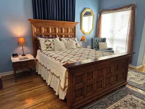 Egyptian cotton sheets, premium bedding, pillowtop beds, in-room safe