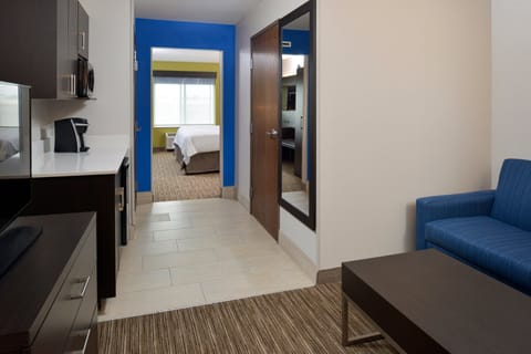 Suite, 1 King Bed | In-room safe, desk, iron/ironing board, WiFi