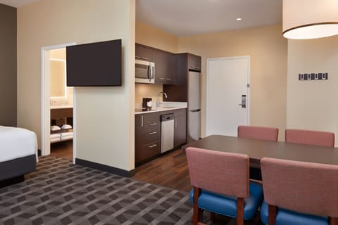 Studio, 2 Queen Beds (Kitchen) | Private kitchenette | Full-size fridge, microwave, stovetop, dishwasher