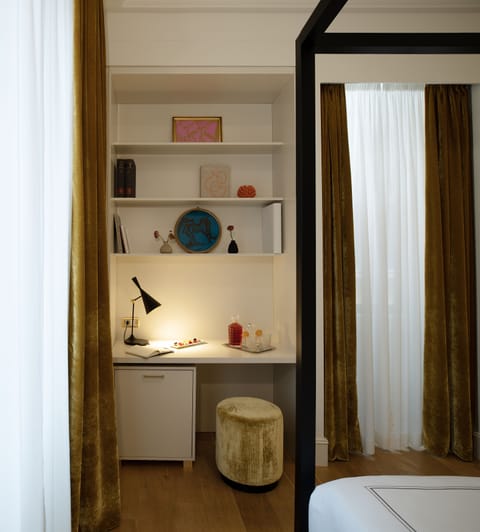 Deluxe Room | Premium bedding, minibar, in-room safe, individually decorated