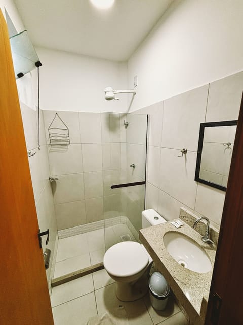 Comfort Triple Room | Bathroom | Shower, free toiletries, towels, soap