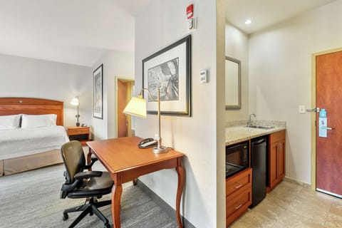 Studio Suite, 1 King Bed, Non Smoking | Hypo-allergenic bedding, desk, laptop workspace, blackout drapes