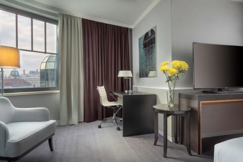 Superior Room, 1 King Bed (with Sofa) | Hypo-allergenic bedding, minibar, in-room safe, desk