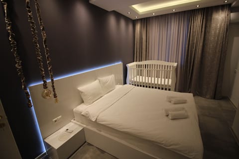 Superior Suite, 4 Bedrooms, Balcony | Egyptian cotton sheets, premium bedding, pillowtop beds