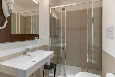 In-room safe, desk, laptop workspace, soundproofing