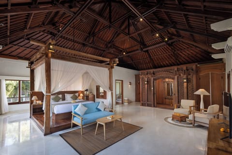 Villa, 1 Bedroom | Minibar, in-room safe, desk, soundproofing
