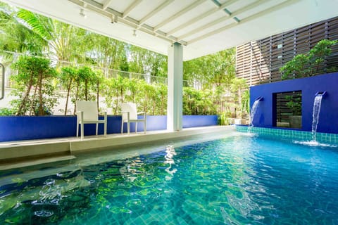 Indoor pool, outdoor pool