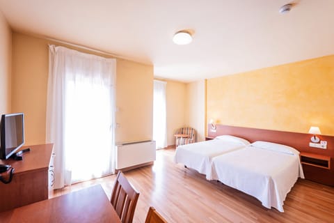 Superior Apartment (1 Adult) | Free WiFi, bed sheets