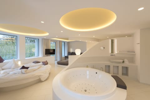 Superior Suite, Jetted Tub, Hill View (Suite Inflagranti) | Jetted tub