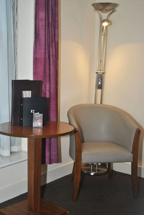 Standard Twin Room | In-room safe, desk, iron/ironing board, free WiFi