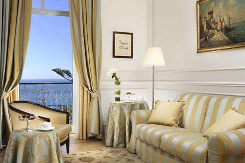 Classic Double Room, Balcony, Sea View | Room amenity