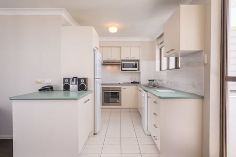 Apartment with Ocean View, 2 Bedroom | Private kitchen | Fridge, microwave, stovetop, coffee/tea maker