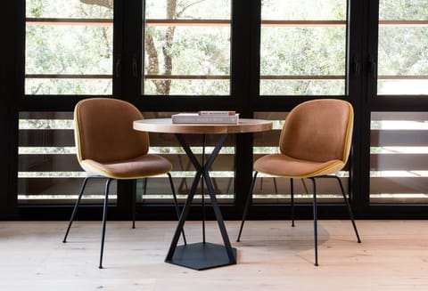 Suite (Founders) | Living area | Flat-screen TV