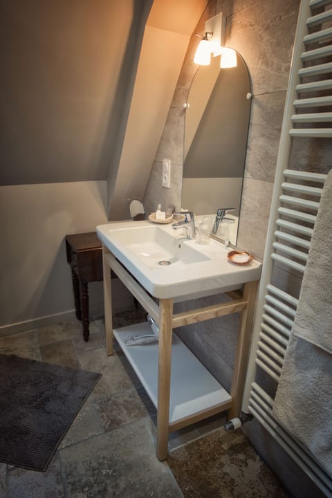 Shower, free toiletries, hair dryer, bathrobes