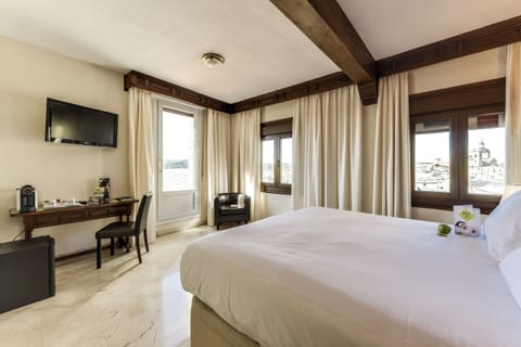 Classic Room | Premium bedding, down comforters, minibar, in-room safe