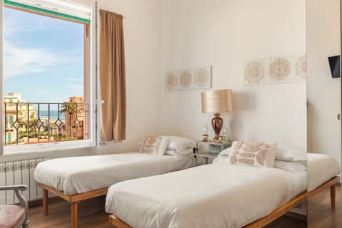 Superior Twin Room, 2 Twin Beds, Private Bathroom, Sea View | Water view