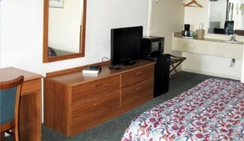 Standard Room, 1 King Bed | Free WiFi