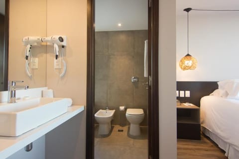 Executive Double Room, 1 King Bed, Terrace | Bathroom | Shower, rainfall showerhead, free toiletries, hair dryer