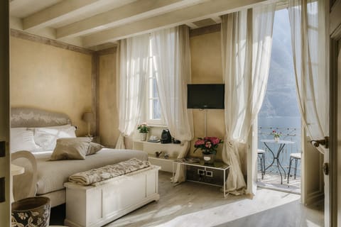 Romantic Double Room, Balcony, Lake View | View from room