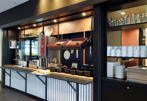 Daily buffet breakfast for a fee