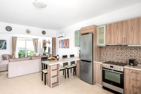 Deluxe Suite, 2 Bedrooms, Private Pool, Sea View | Private kitchen | Fridge, microwave, oven, stovetop