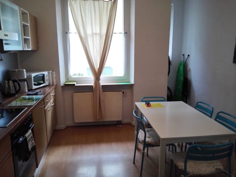 Standard Apartment, Private Bathroom (2-Zimmer Apartment) | Restaurant