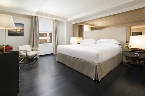 Grand Suite, 1 Bedroom | Premium bedding, minibar, in-room safe, desk