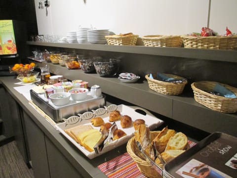 Daily buffet breakfast (EUR 15 per person)