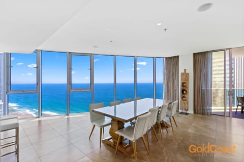 Sub Penthouse 4-Bed 4 Bath Ocean Views | Dining room