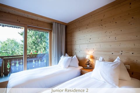 Junior Room (Residence) | Premium bedding, pillowtop beds, free minibar items, in-room safe