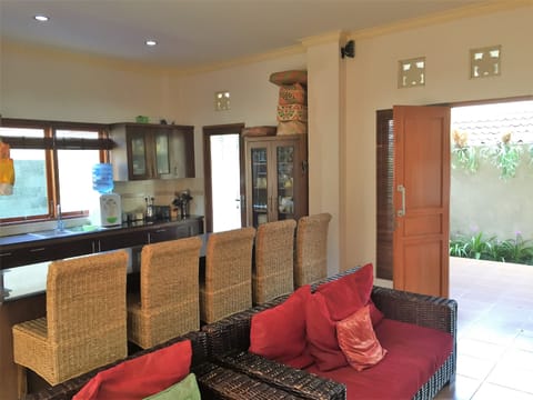 Villa Arindah 3 Bedrooms Private Pool | Living area