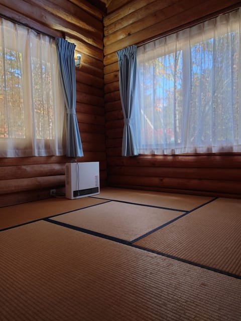 Log House for 6 Guests, Non-Smoking | Free WiFi, bed sheets