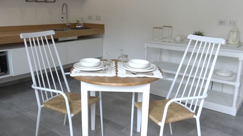 Superior Apartment, Courtyard View, Annex Building (Perlasio) | In-room dining