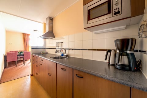 Comfort Apartment, 1 Bedroom, Balcony (12) | Private kitchen | Full-size fridge, microwave, stovetop, dishwasher