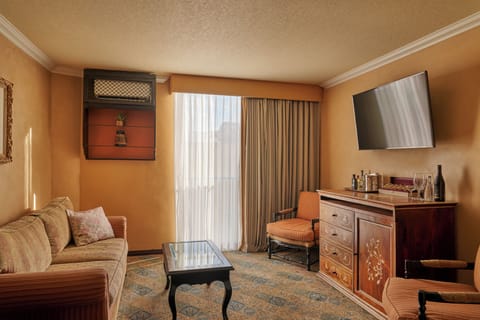 Suite, 1 Bedroom | Egyptian cotton sheets, premium bedding, memory foam beds, minibar