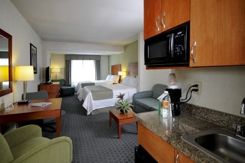 Suite, 1 King Bed | In-room safe, desk, iron/ironing board, free WiFi