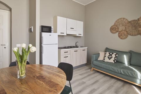 Family Studio | Private kitchen | Fridge, electric kettle