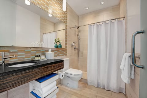 Suite, Terrace | Bathroom | Shower, designer toiletries, hair dryer, bathrobes