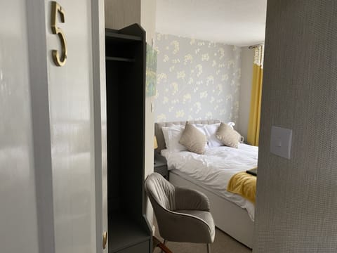 Deluxe Single Room, Ensuite