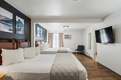 Single Room, 2 Queen Beds, Non Smoking | Premium bedding, blackout drapes, free WiFi, bed sheets