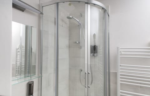 Standard Room, 1 Double Bed | Bathroom shower