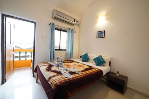 Standard Double Room, 1 Bedroom, Courtyard View | Egyptian cotton sheets, in-room safe, soundproofing, free WiFi