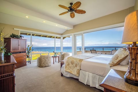 Villa, 1 Bedroom, Oceanfront (Bay 36B3 Gold ,1Bath) | In-room safe, individually decorated, individually furnished