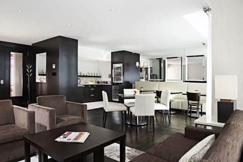 Business Room (Crown service) | Executive lounge