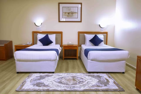 Standard Twin Room | In-room safe, soundproofing, iron/ironing board, WiFi